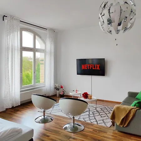 Lokal, Luftig - Loft Mit Heimkino & Parkplatz In Uni- Und Kliniknaehe *