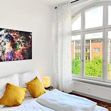 Apartmán Lokal, Luftig - Loft Mit Heimkino & Parkplatz In Uni- Und Kliniknaehe Magdeburk