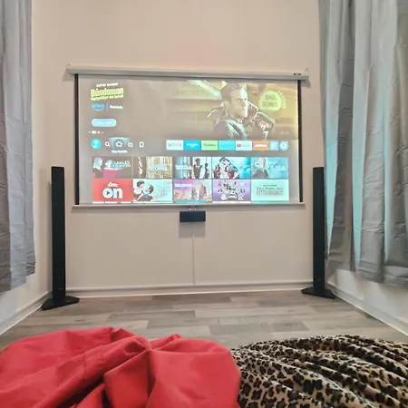 Apartament Lokal, Luftig - Loft Mit Heimkino & Parkplatz In Uni- Und Kliniknaehe